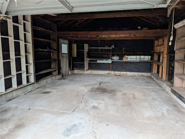 216 Wayne St, Roscoe, PA 15477