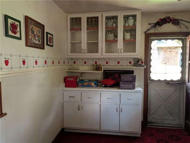 216 Wayne St, Roscoe, PA 15477