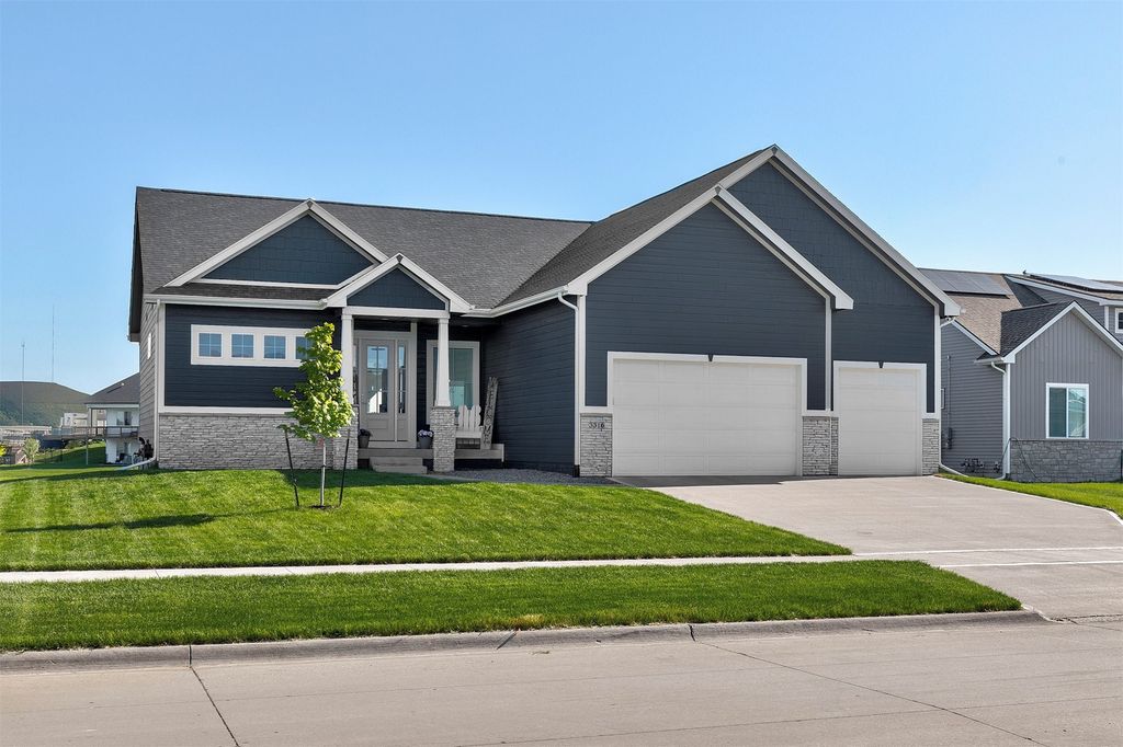3316 NW 27th Street, Ankeny, IA 50023