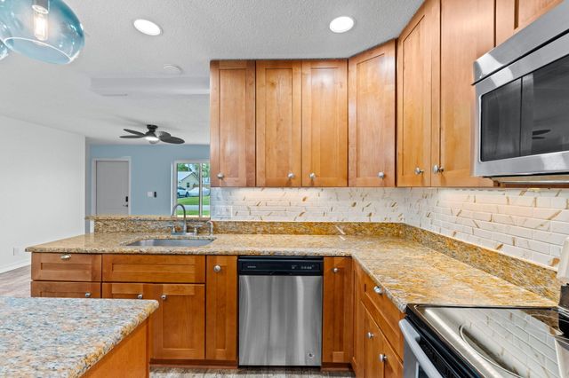 8675 SE Keathley, Hobe Sound, FL 33455