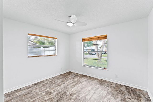 8675 SE Keathley, Hobe Sound, FL 33455