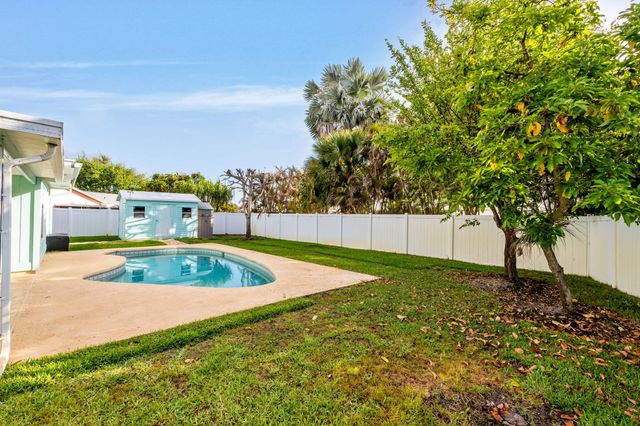 8675 SE Keathley, Hobe Sound, FL 33455