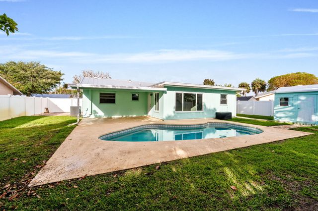 8675 SE Keathley, Hobe Sound, FL 33455