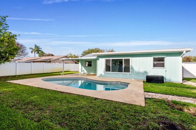 8675 SE Keathley, Hobe Sound, FL 33455