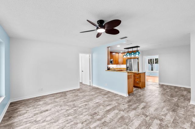 8675 SE Keathley, Hobe Sound, FL 33455