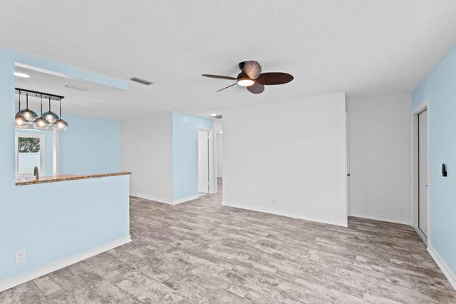 8675 SE Keathley, Hobe Sound, FL 33455