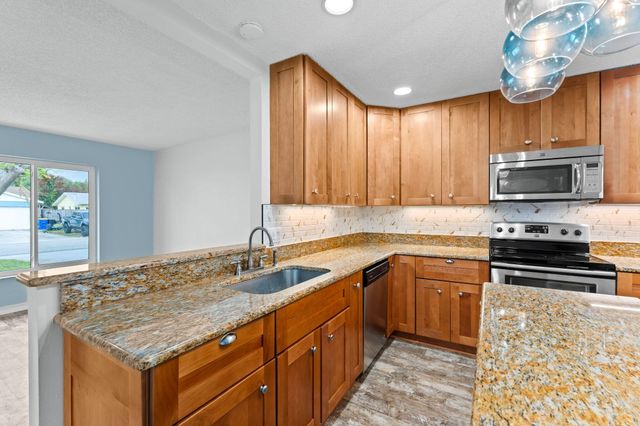 8675 SE Keathley, Hobe Sound, FL 33455