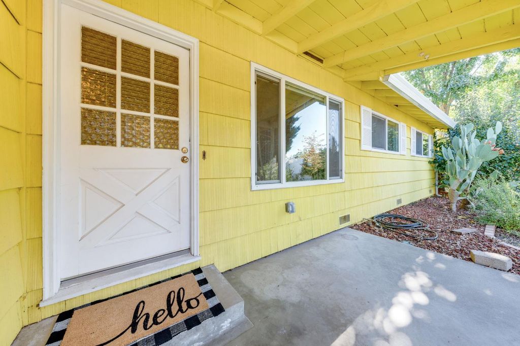 5052 Martin Way, Carmichael, CA 95608