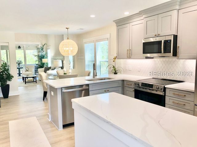 39 Old Stoney Ln, Hilton Head Island, SC 29926