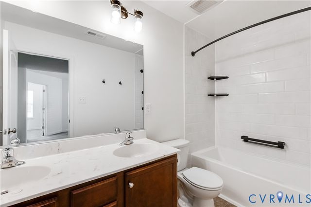 16820 Thornapple Run, Moseley, VA 23120