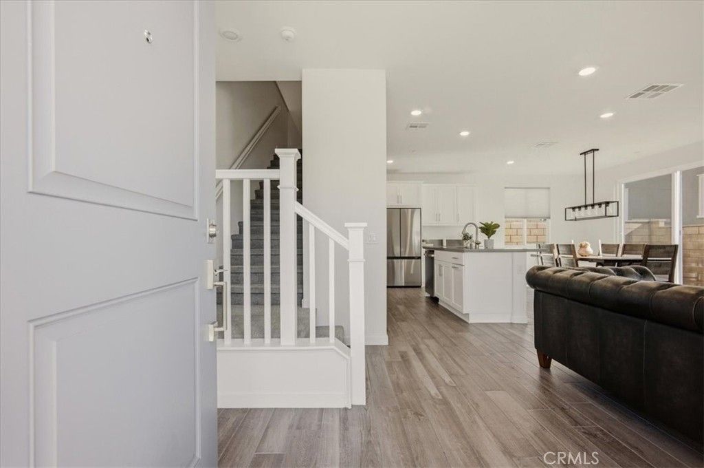 Image 11 of property listing at 16281 Castello 1, Fontana, CA 92336