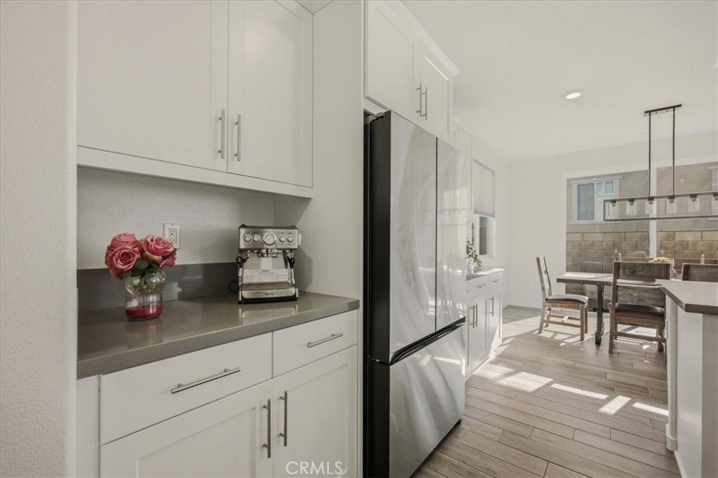 Image 20 of property listing at 16281 Castello 1, Fontana, CA 92336