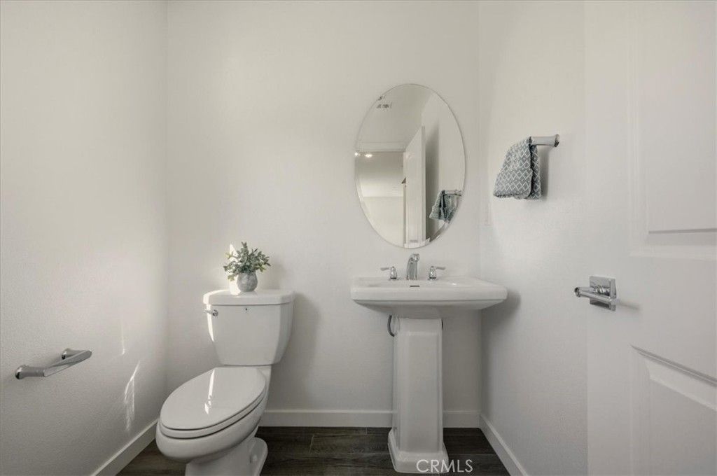 Image 23 of property listing at 16281 Castello 1, Fontana, CA 92336