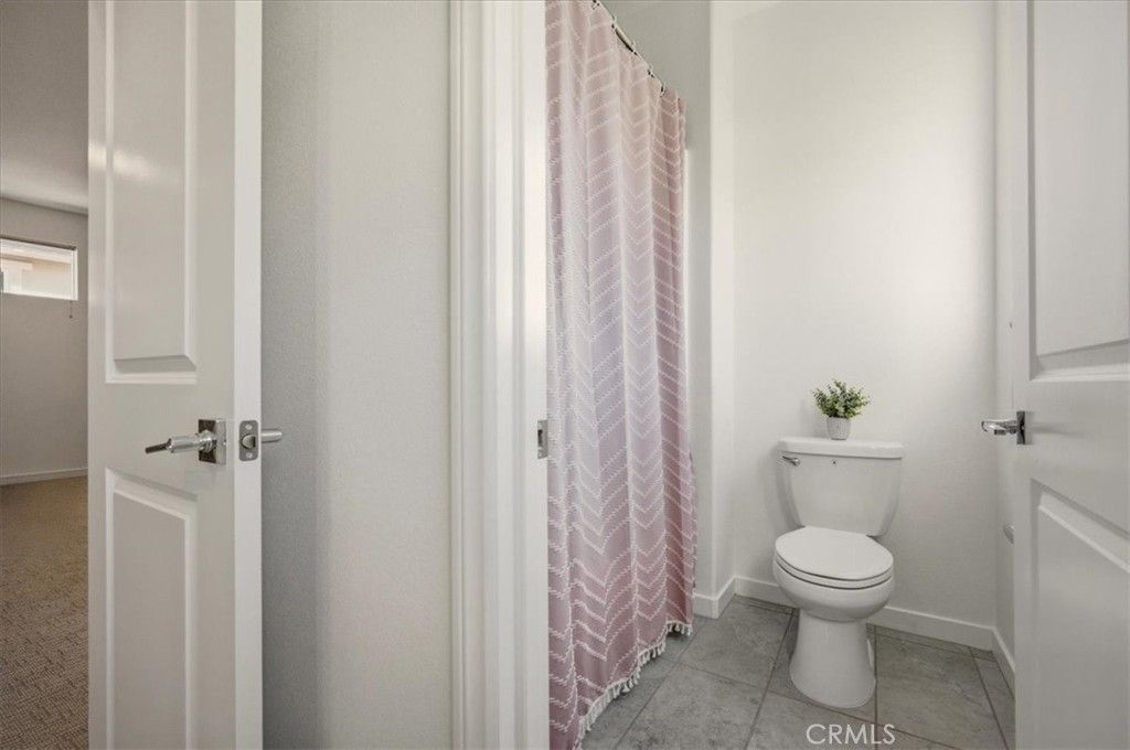 Image 34 of property listing at 16281 Castello 1, Fontana, CA 92336