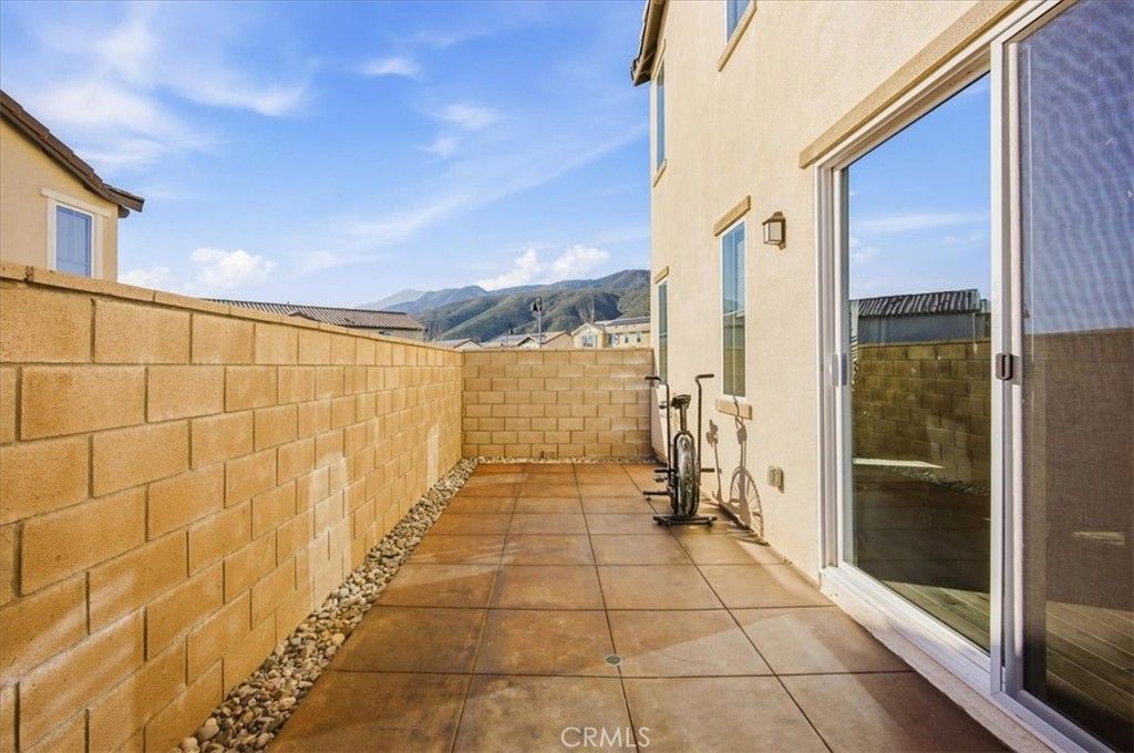 Image 40 of property listing at 16281 Castello 1, Fontana, CA 92336