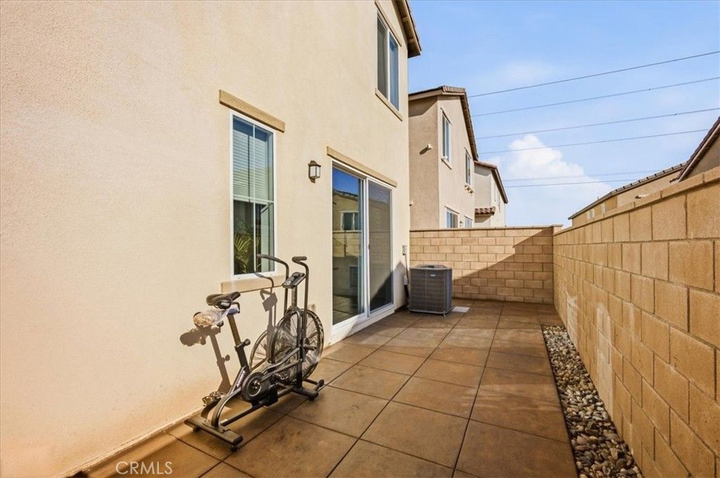 Image 41 of property listing at 16281 Castello 1, Fontana, CA 92336