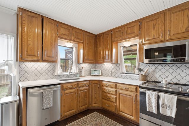 909 3rd Street, Graham, TX 76450