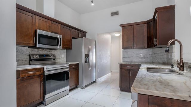 10536 SALISBURY STREET, Riverview, FL 33569