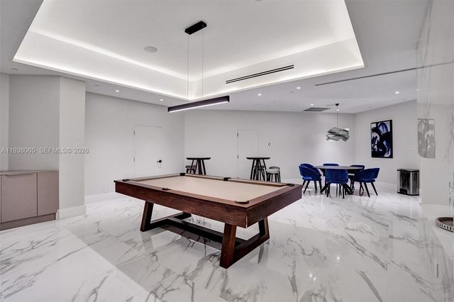 1000 W Island Blvd 807, Aventura, FL 33160