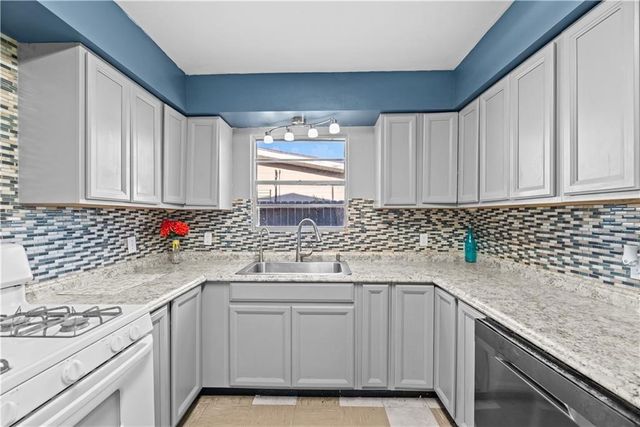 4926 Gabriel Dr, Corpus Christi, TX 78415