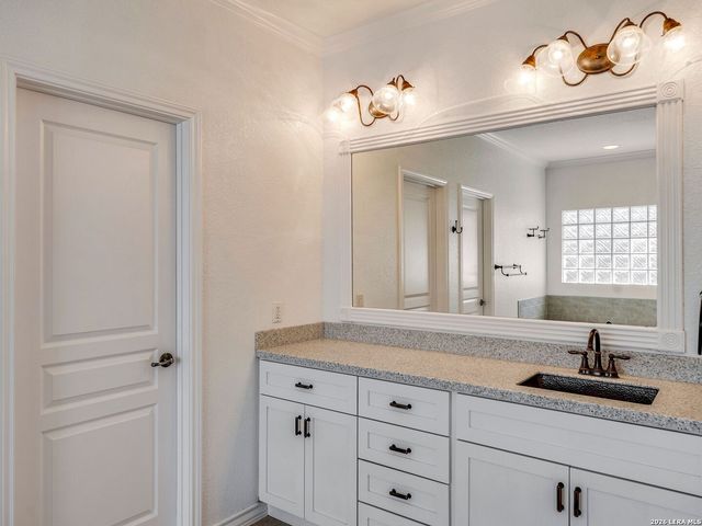 167 Hidden Haven Dr, Boerne, TX 78006