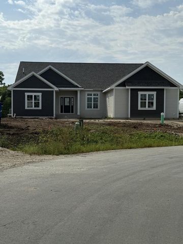 9744 N Migratory COURT, Mequon, WI 53092