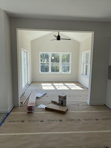 9744 N Migratory COURT, Mequon, WI 53092