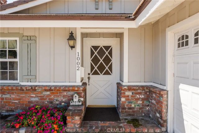 1002 E Leadora, Glendora, CA 91741