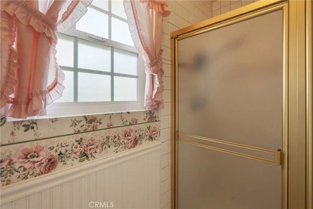 1002 E Leadora, Glendora, CA 91741
