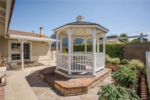 1002 E Leadora, Glendora, CA 91741