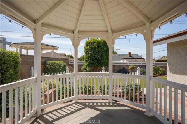 1002 E Leadora, Glendora, CA 91741