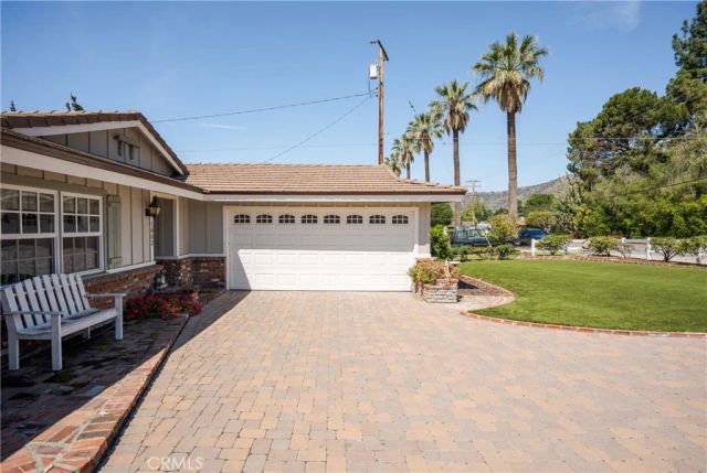 1002 E Leadora, Glendora, CA 91741