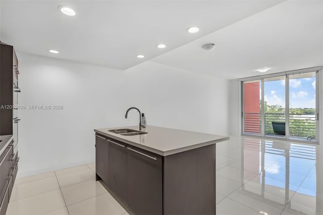 7661 NW 107th Ave 409, Doral, FL 33178