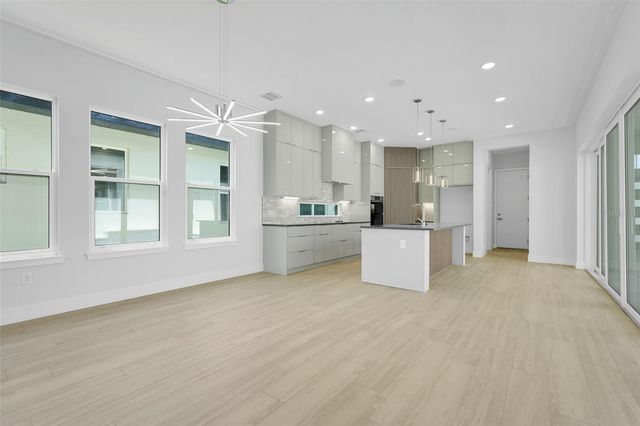 3036 KENSINGTON AVENUE, Davenport, FL 33837