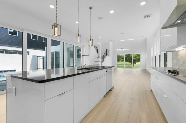 3036 KENSINGTON AVENUE, Davenport, FL 33837