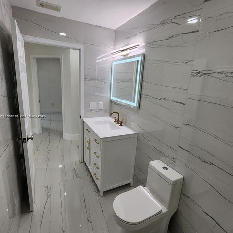 9088 SW 22nd St E, Boca Raton, FL 33428