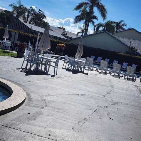 9088 SW 22nd St E, Boca Raton, FL 33428