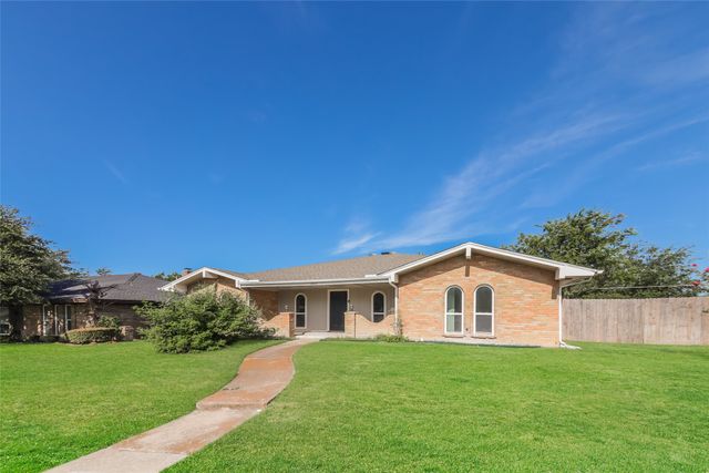 3013 Roundrock Trail, Plano, TX 75075