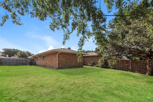 3013 Roundrock Trail, Plano, TX 75075