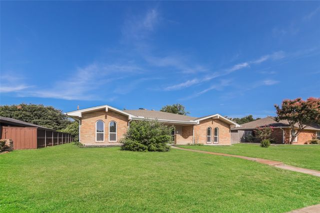 3013 Roundrock Trail, Plano, TX 75075