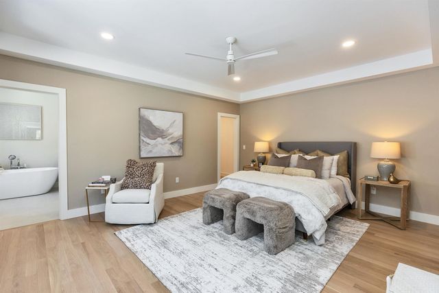 14 Overlook Circle, Auburn, NH 03032