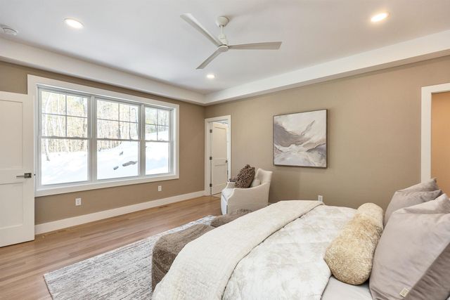 14 Overlook Circle, Auburn, NH 03032