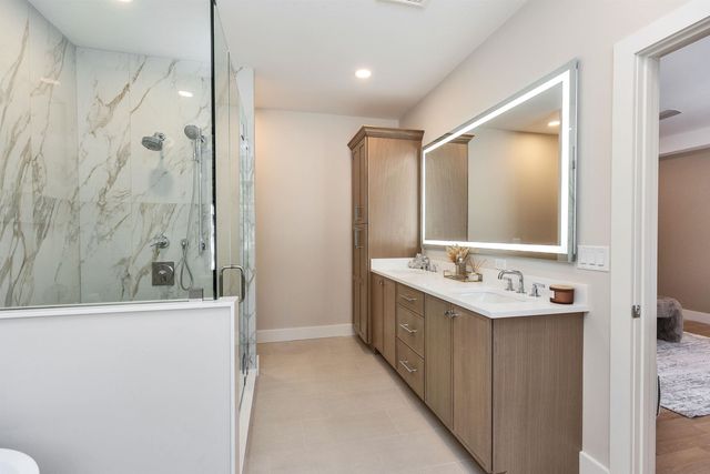 14 Overlook Circle, Auburn, NH 03032