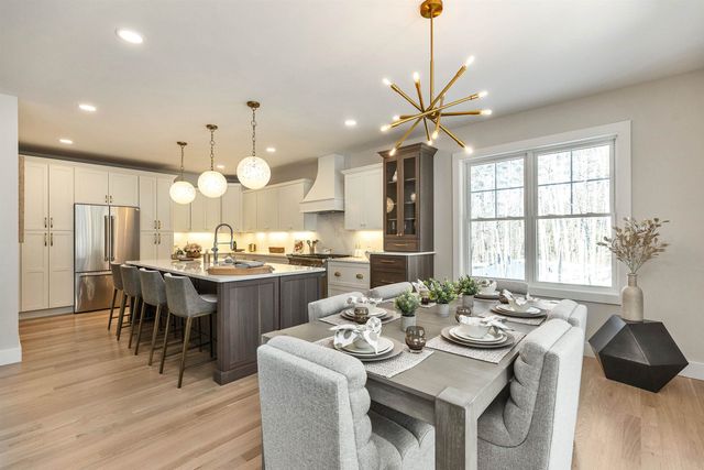 14 Overlook Circle, Auburn, NH 03032