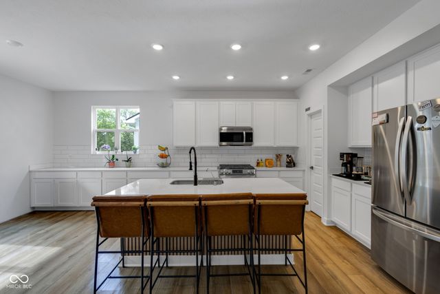 19490 Honeylocust Glen, Noblesville, IN 46062