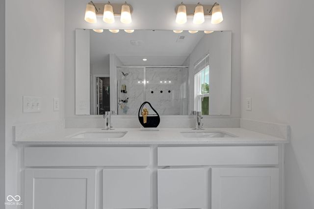 19490 Honeylocust Glen, Noblesville, IN 46062