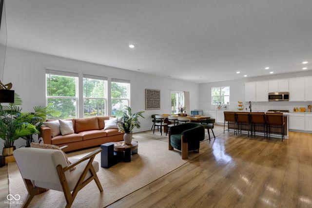 19490 Honeylocust Glen, Noblesville, IN 46062