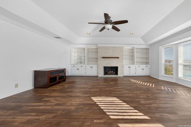 6003 Brook Falls, Windcrest, TX 78239