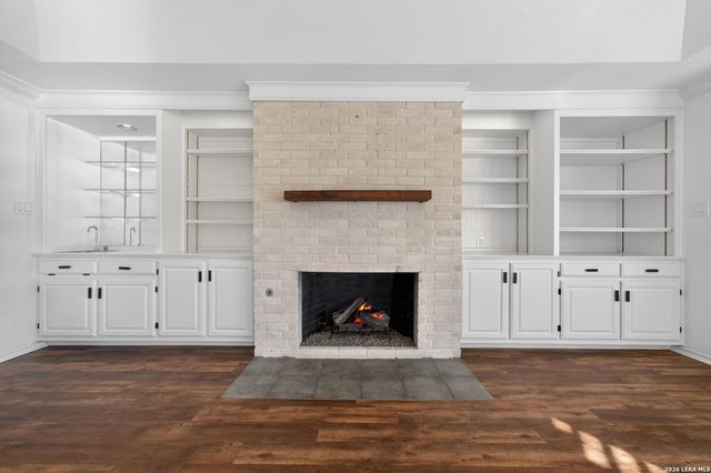 6003 Brook Falls, Windcrest, TX 78239