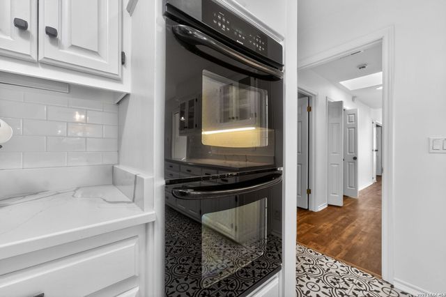 6003 Brook Falls, Windcrest, TX 78239